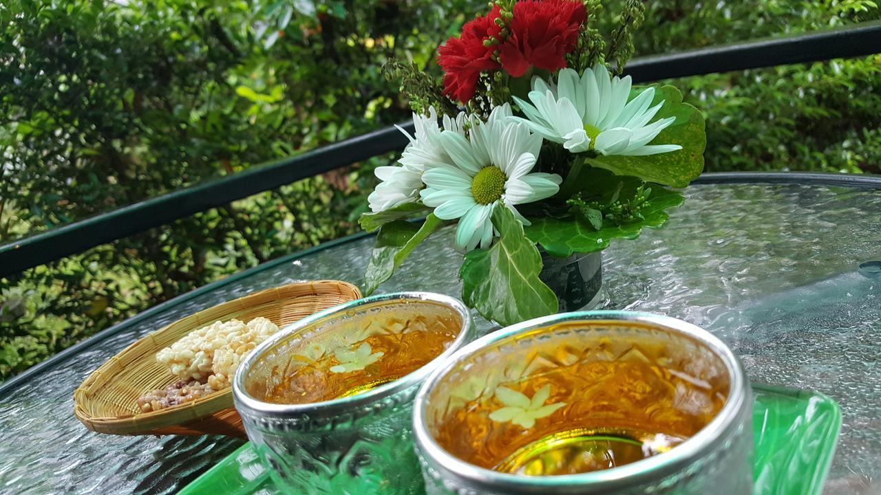 Hug Rimtharn Hotel Ban Khao Klom Exterior photo