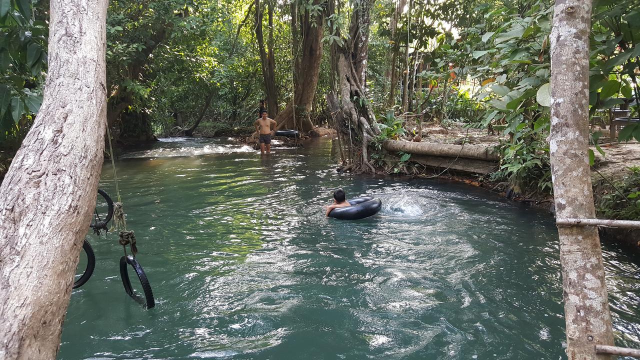 Hug Rimtharn Hotel Ban Khao Klom Exterior photo