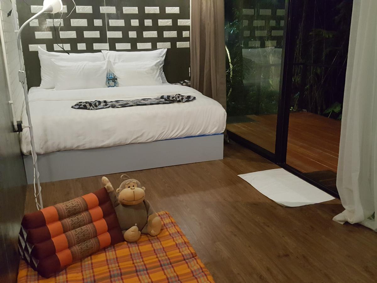 Hug Rimtharn Hotel Ban Khao Klom Exterior photo