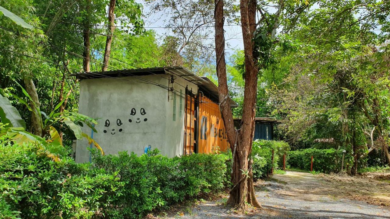 Hug Rimtharn Hotel Ban Khao Klom Exterior photo