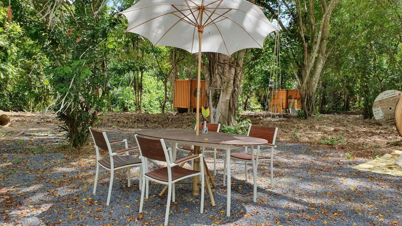 Hug Rimtharn Hotel Ban Khao Klom Exterior photo