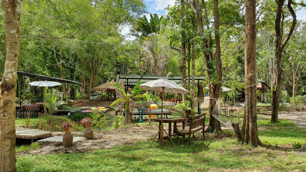Hug Rimtharn Hotel Ban Khao Klom Exterior photo